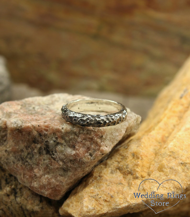 Hammered wedding band with emerald, Unique rocky wedding band, Wild relief band, Mens hammered ring, Unusual wedding band, Solid silver ring image 6