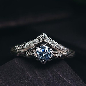 Round Cut Diamond Curved Silver Promise Engagement Ring for Women, Nature Inspired Two Leaf Ring, Unique Chevron Gift Ring for Girlfriend