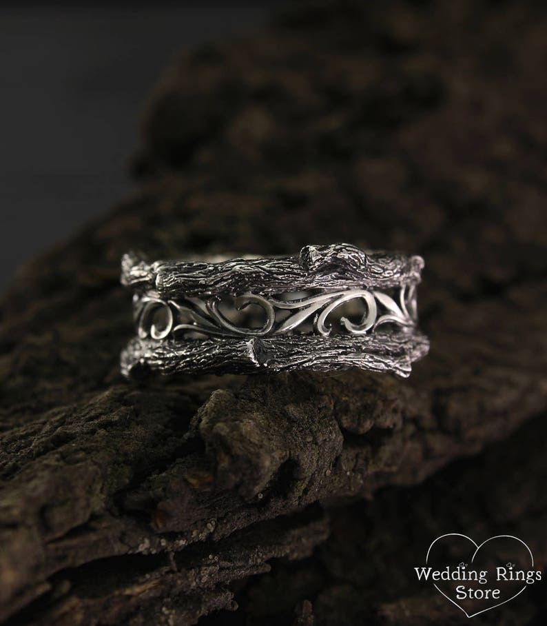 Mens vintage style tree band, Unique tree silver wedding band, Men's branch wedding ring, Mens tree bark ring, Wide silver ring, Silver band 