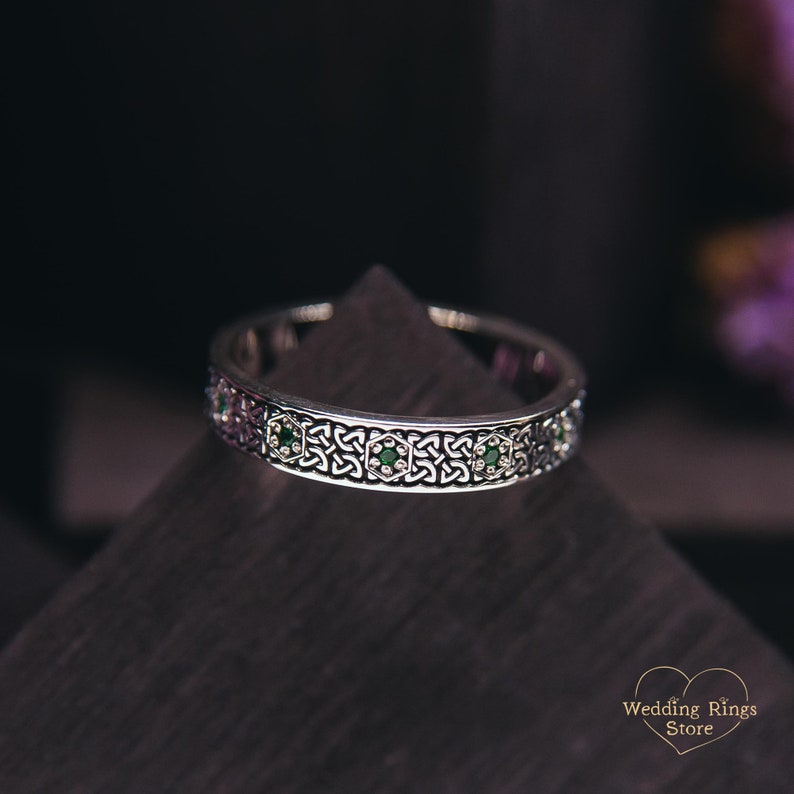 Anillo esmeralda celta con flores delicadas anillo de piedra preciosa diseño nórdico anillo infinito esmeralda anillo de piedra verde celta de plata de ley imagen 2