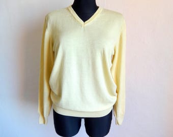 Vintage Pale Yellow  Soft Wool Jumper V Neck Long Sleeve Unisex Sweater Warm Everyday Clothing Vintage Pullover Knitwear