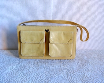 Vintage Valentino Sand Color Genuine Leather Shoulder Bag Short Handle Bag Vintage Women's Accessory Zipper Closure Made in Italy