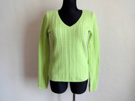 green cable jumper