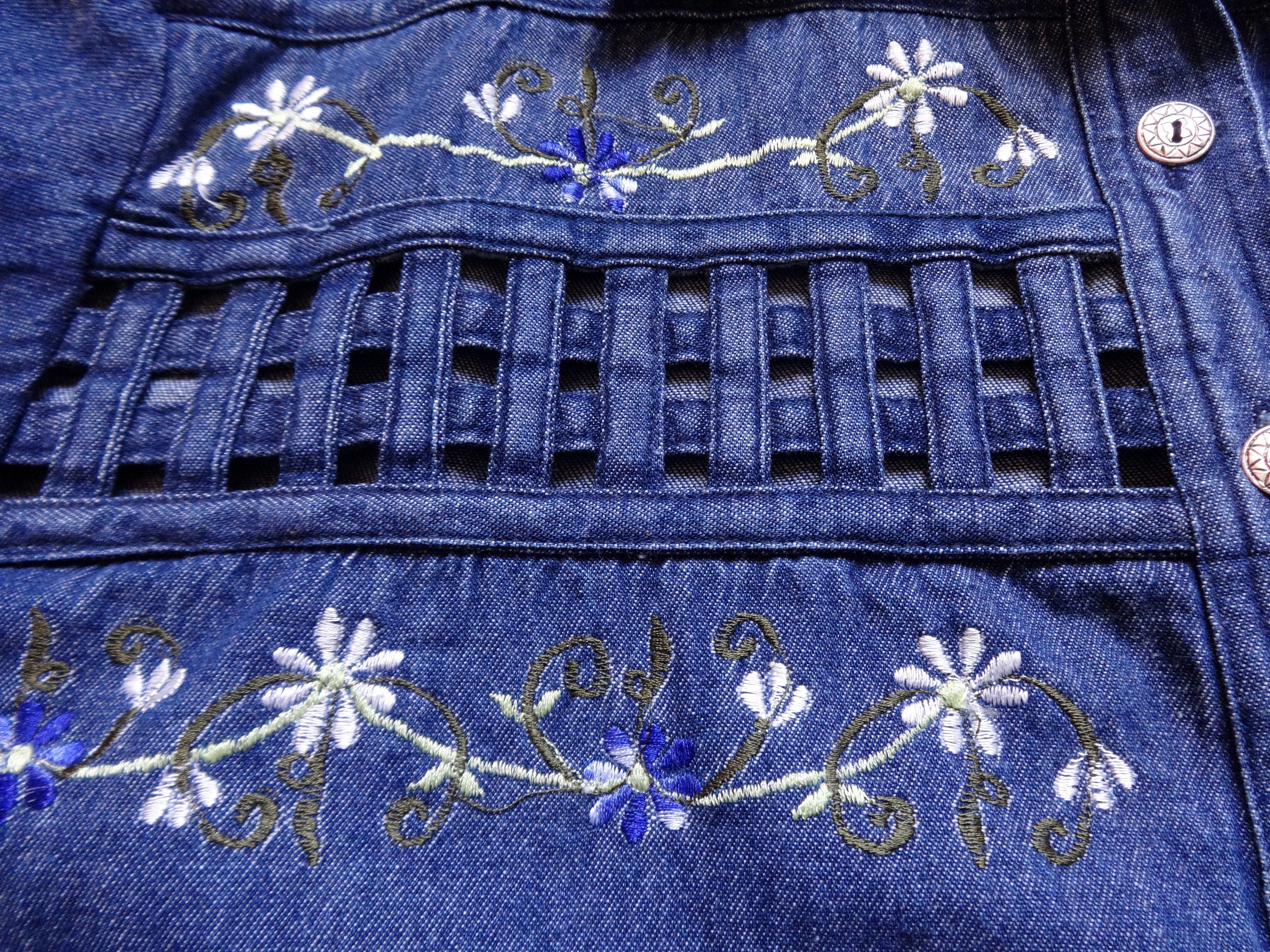 Denim Shirt Embroidered Flowers Vintage Women's Jean Shirt Denim Shirt Embroidered Flowers Vintage Women's Jean Shirt