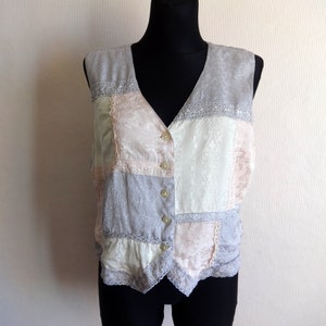 Vintage Gray & Pink Patchwork Waistcoat Lace Embellished Women&#39;s Vest Pastel Colors Vest Vintage 90s Clothing Summer Clothing