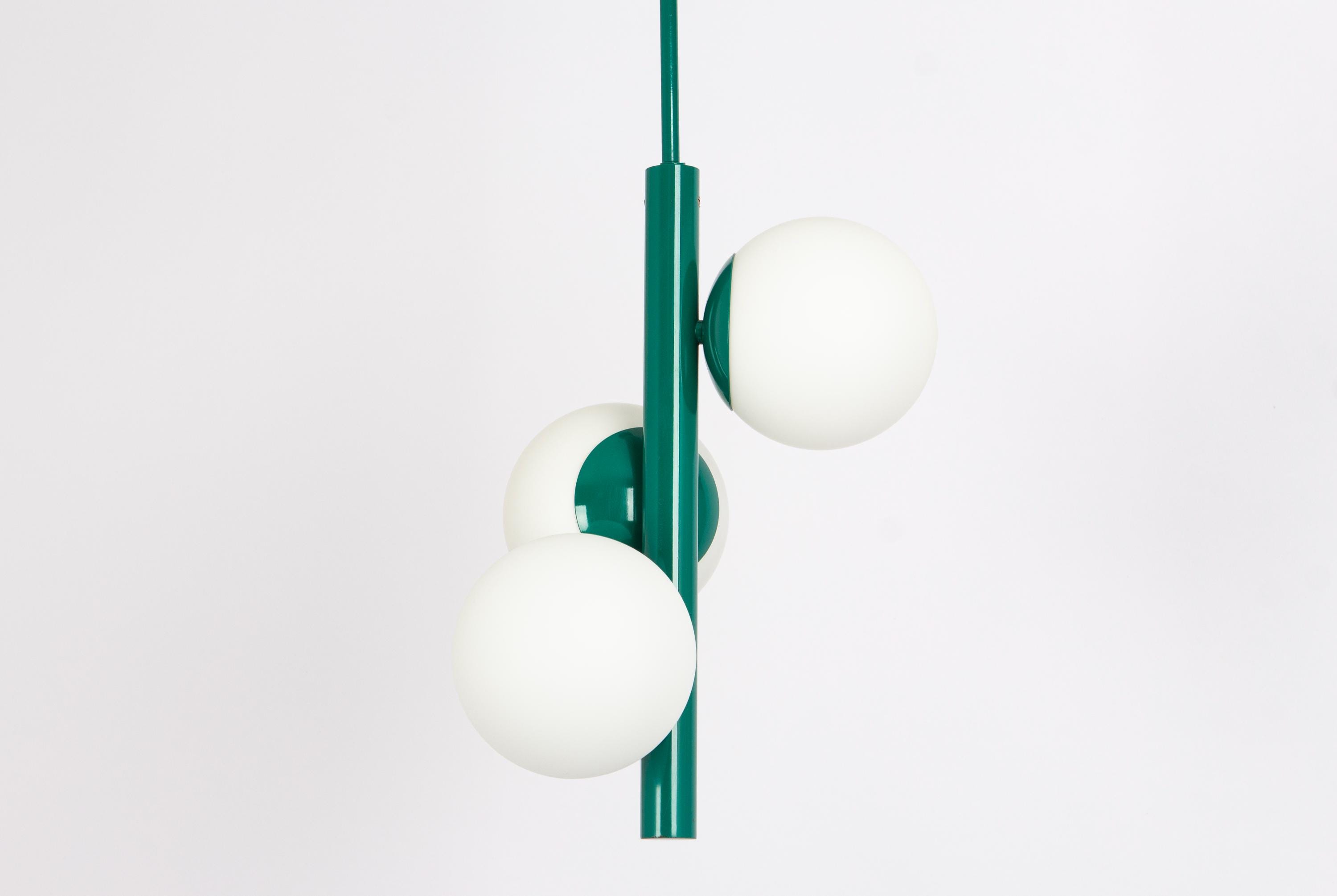 美品■リンブルグ■サテンオパールガラス■3灯■ペンダント■シャンデリア■ドイツ 美品□リンブルグ□サテンオパールガラス□3灯□ペンダント