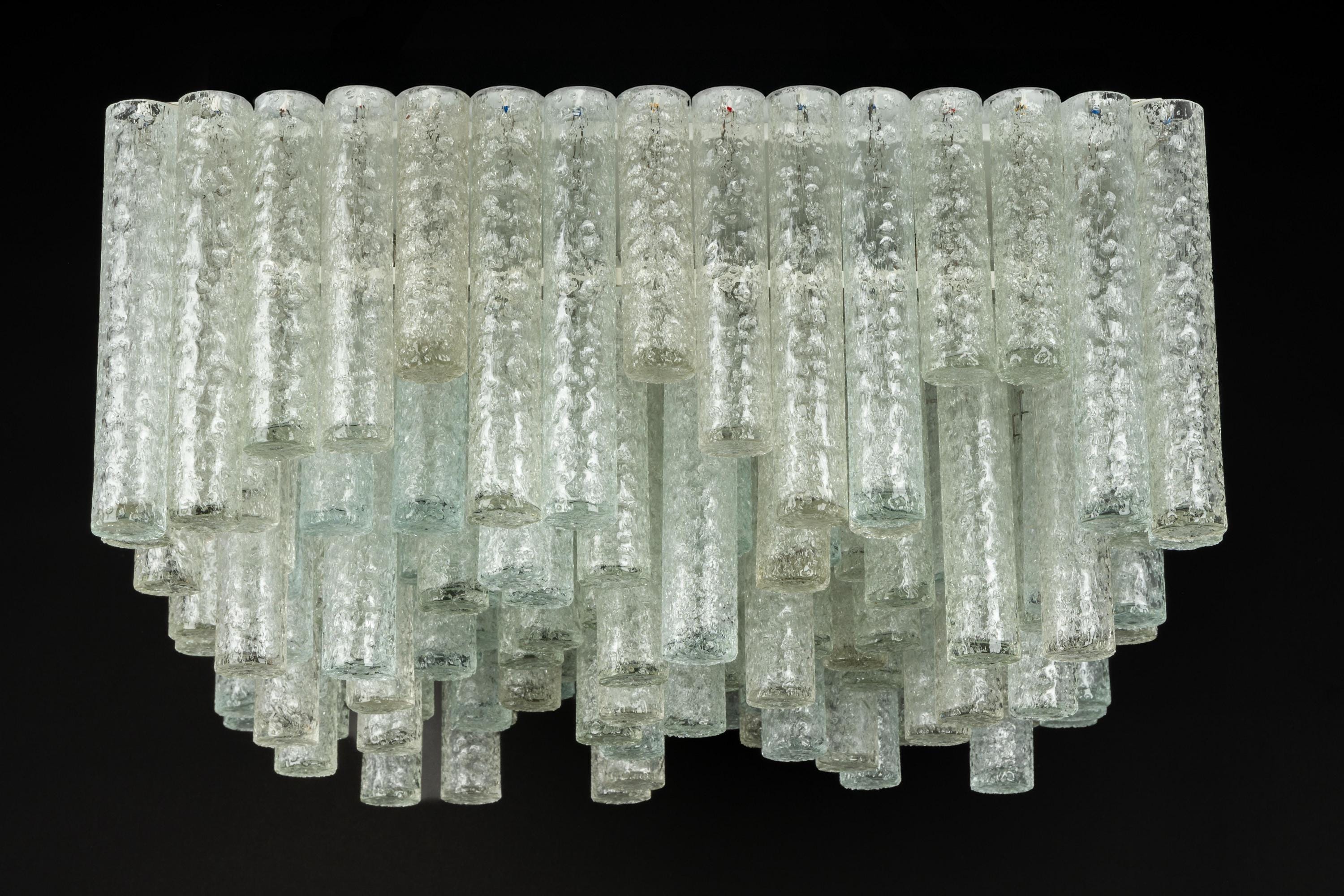 ドリア社製の見事な大型ムラーノ アイス グラス フラッシュ マウント