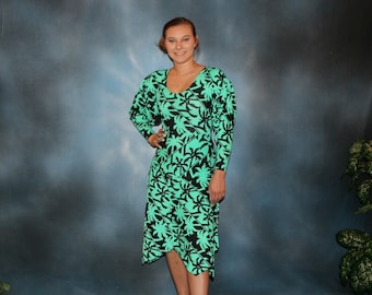 Bodysuit & Dance Skirt Green and Black Tropical Print Size 3/4-9/10