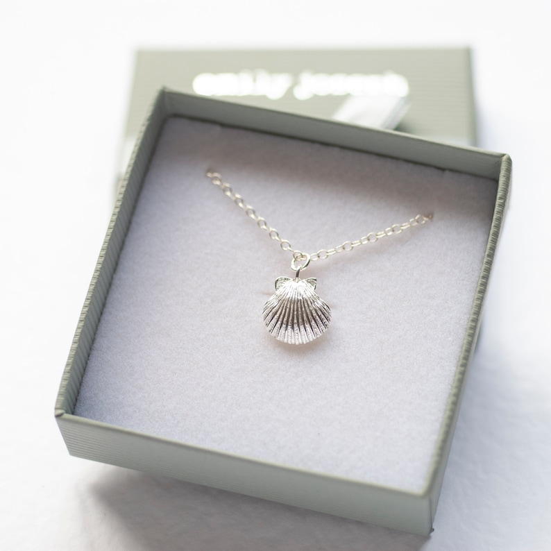 Beachcomber Necklace Dainty Necklace Shell Necklace Scallop Pendant Tiny Necklace Sterling Silver Necklace