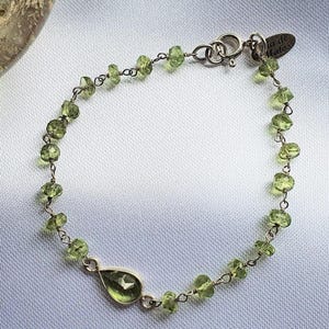 Peridot Bracelet, gemstone bracelet, minimal bracelet, dainty bracelet, gem bracelet, sterling silver, handmade by Lia de Matos®