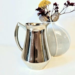 Brocca vintage, brocca vintage, ottone massiccio, altezza 9,5 cm 3,74 pollici, anni &#39;50