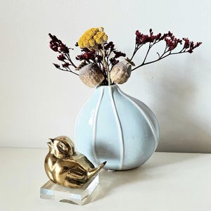 Vintage bird figurine, Brass bird figurine, Gold bird figurine, Brass animal figurine, Metal art figurine, Home decor, Singing bird