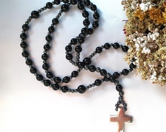 Rosario católico, rosario de oración, ónix negro y hematita, hecho a mano por Lia de Matos®