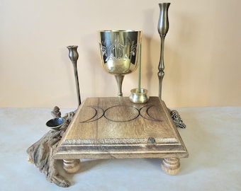 Triple Moon mini altar table, wood altar table, pagan altar table, witchy altar table, wicca altar table, mini altar display, 11.5cm- 4.53in