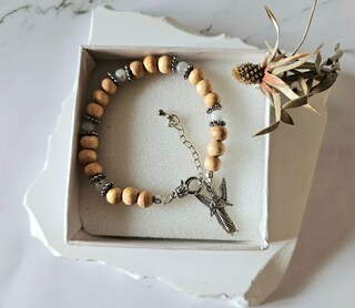 LivuX Bracciale Arcangelo Gabriele Con Pietra Di Luna Arcobaleno - Gioiello Spirituale Con Perle Di Legno, Regalo Angelico Con Confezione E Libretto