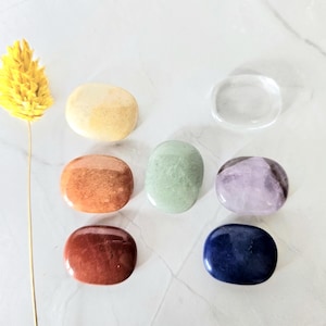 Chakra stones, 7 worry stones with cotton bag, 7 palm stones, 7 chakra crystal set, set 7 chakra, chakra balancing, chakra healing