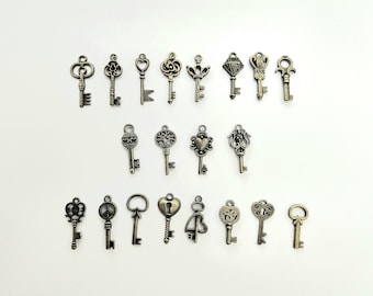 Vintage Bronze Skeleton Key Charms, Steampunk DIY Set (20 pc)