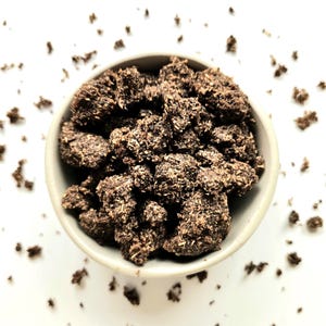 Bakhoor Sandal Oud. 30g 1.06oz, Bukhoor, Bakhour, Oriental Incense, natural bakhoor, handmade in EU, black aluminum tin