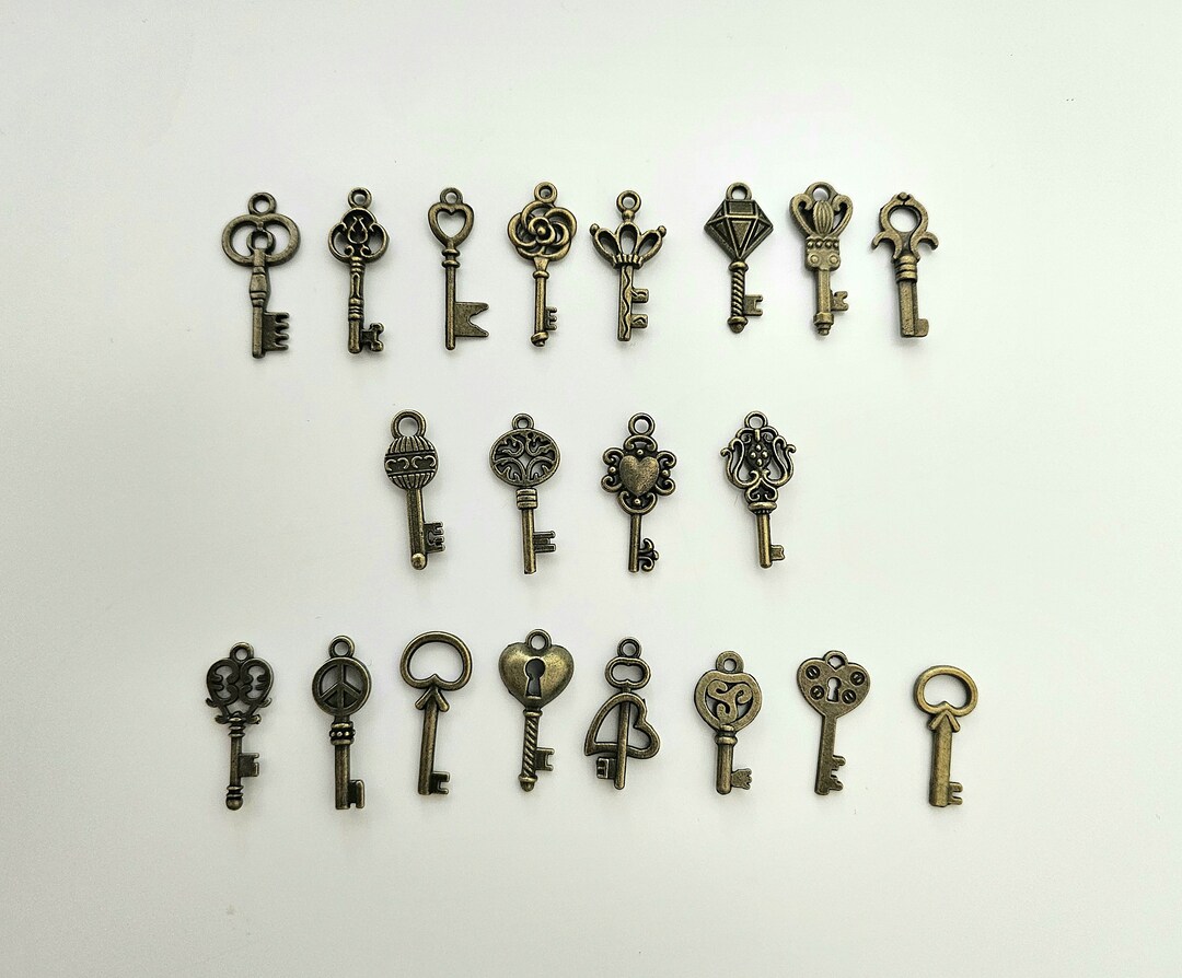 Mixed Pack of 20 Vintage Bronze Key Charms, Key Charms Set, Skeleton