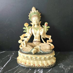 Grüne Tara Statue, Grüne Tara Harz-Statue, Mutter der Befreiung Statue, Boddhisattva Statue, tibetische Mutter Erdgöttin, 17,5 cm- 6,89 Zoll