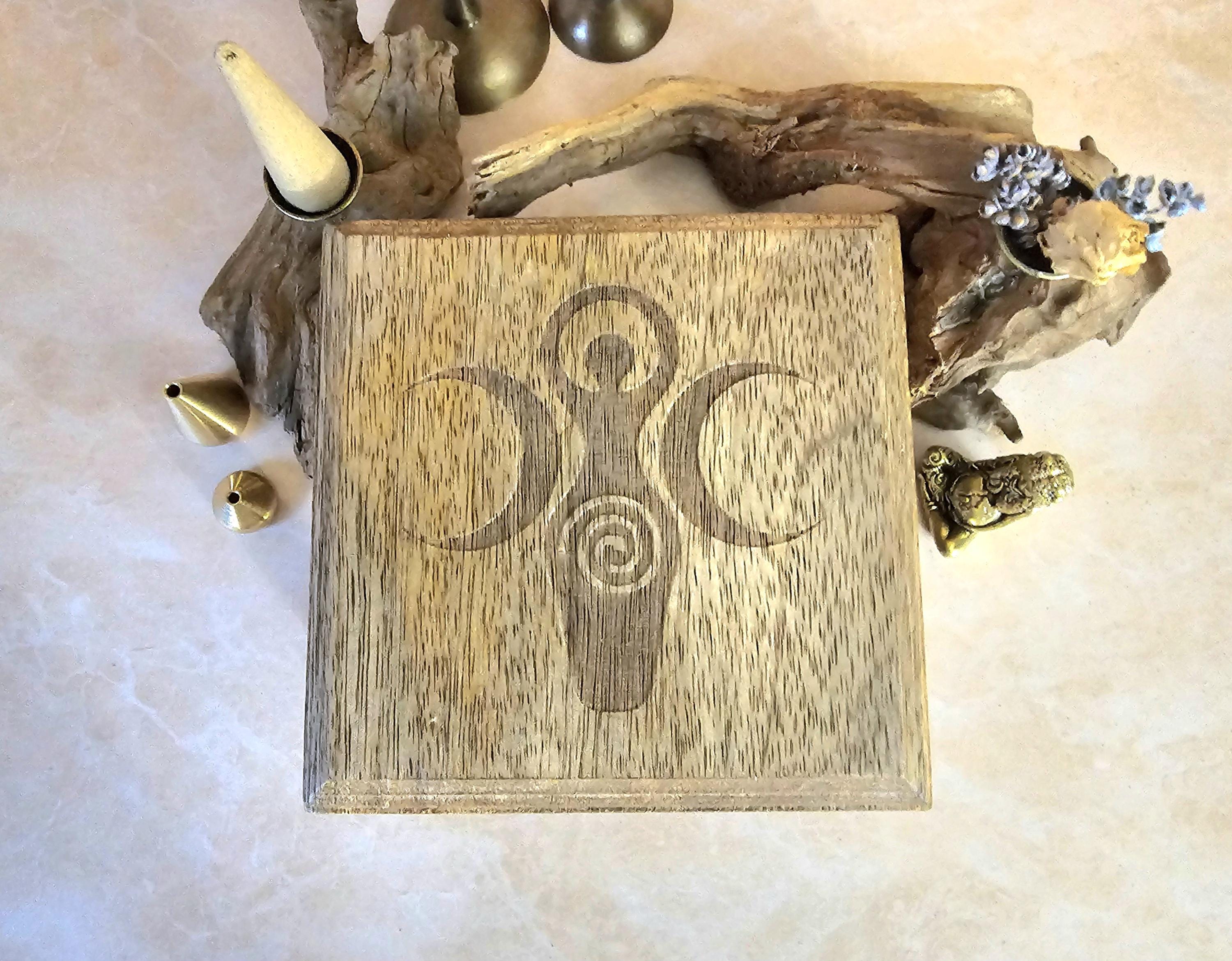 Goddess Mini Altar Table, Wood Altar Table, Pagan Altar Table, Witchy ...