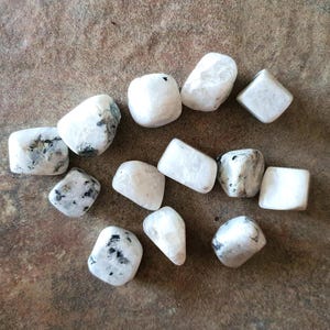 Rainbow moonstone tumble, Moonstone tumbled stone, Moonstone crystal, Moonstone gemstone, Moonstone mineral, 9g to 19g