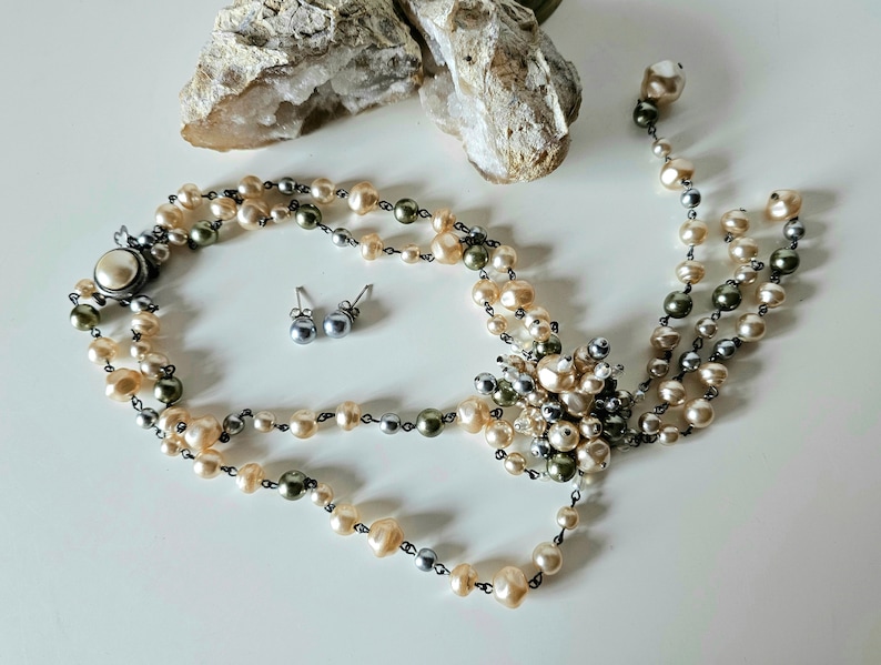Vintage BIJOUX DE BOHÊME Necklace and Stud Earring Set, Glass pearls necklace and earrings, exclusive handmade Bohemian glass pearls