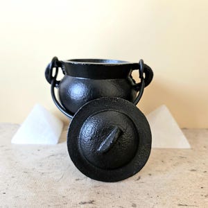 Incense Burner for resins and powders with lid swing handle, black bowl burner, cast iron, 580g, CAULDRON 1 (medium) + OFFER