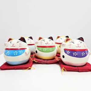 Japanese Maneki Neko lucky cat coin bank, Fortune cat money bank, Feng Shui cat, painted ceramic and red pillow, 6.5cm - 2.56in, 5 Options