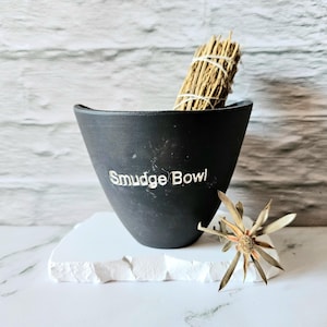 Smudge stick bowl, Ceramic smudge pot, Clay smudge holder, Sage smudge burner, Incense burner, Diameter 10.5cm 4.13in, black