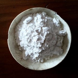 Natural Arrowroot Powder: Maranta arundinacea, Herbal Luck & Healing
