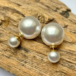 Boucles d'oreilles chics double face avec perles blanches de France, paire de clous de perles à l'avant et à l'arrière de style français
