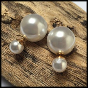 Belles et élégantes boucles d'oreilles double face en perles blanches de France, paire de clous d'oreilles en perles de style français