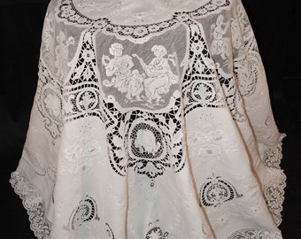 Antique Italian Figural Lace Tablecloth, Appenzel, Milanese, Point De Venise, Filet Lace,  93" Round