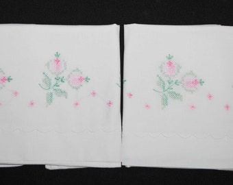 1930's Vintage Cotton Pillowcases With Pink Scalloped Crochet Edge Trim