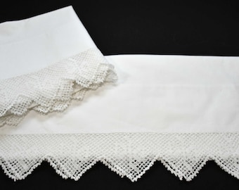 Vintage 1930's Pillowcases With Scalloped Crochet Lace Edge Trim