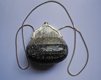 crystal bijou chief【tanakadaisuke23aw】 Kardashian-Jenners Gift Lauren Sánchez $7K UFO Bag Post-Blue