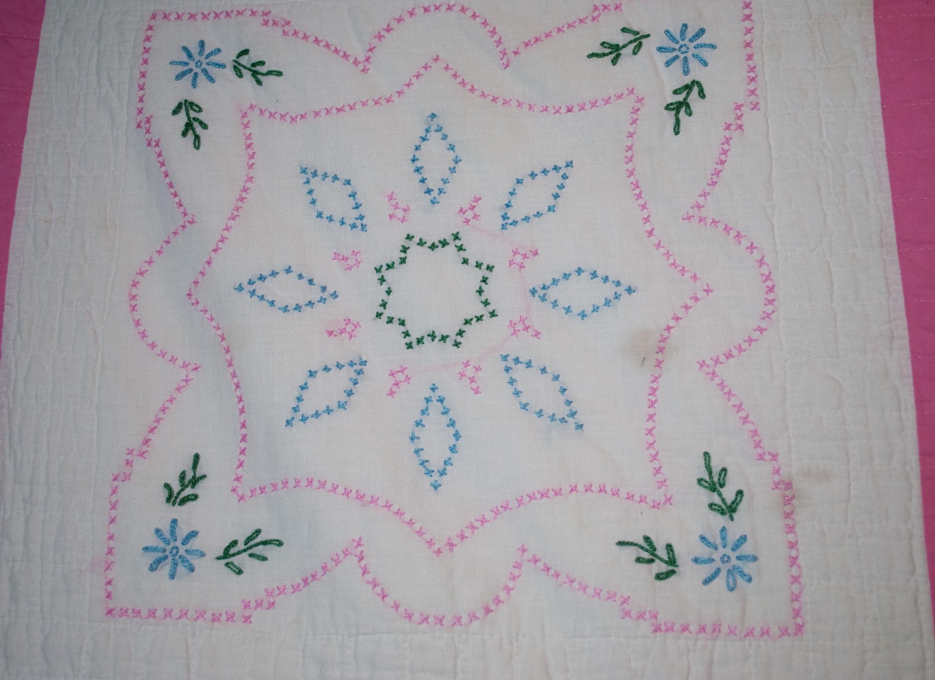 1940 年代の花柄刺繍キルト、手縫い、キルティング、83 インチ x 64
