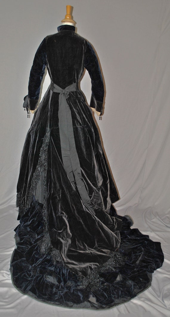 Antique Bustle Dress 1870s Walking Suit Outfit - … - image 3