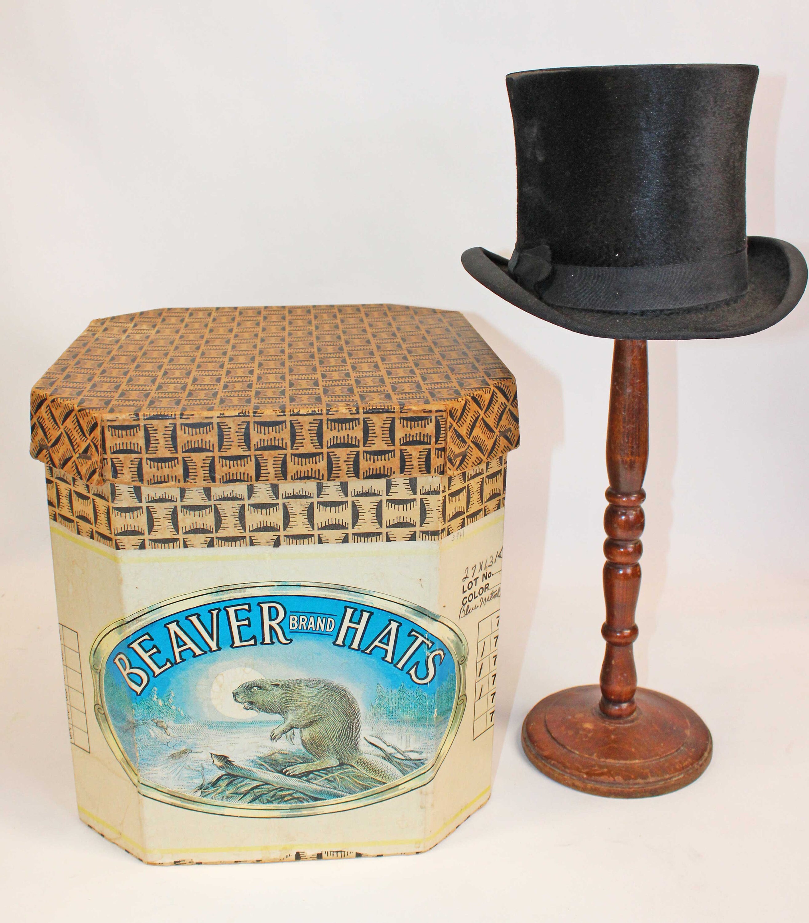 Antique Leather Top Hat Box, Luggage, French Silk Top Hat Inside. Coll –  Antiques & Uncommon Treasure