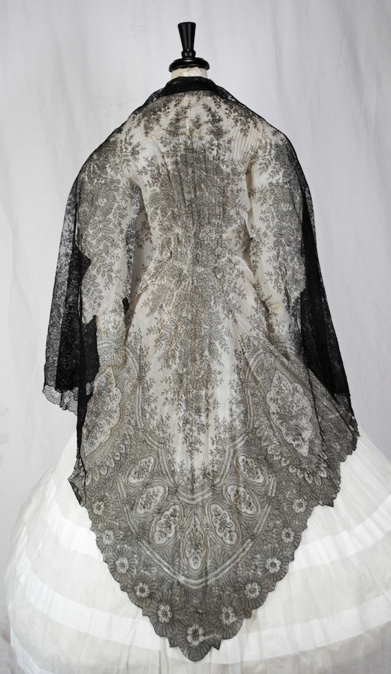 Victorian Chantilly Lace Mantilla Shawl, 1850 Thru