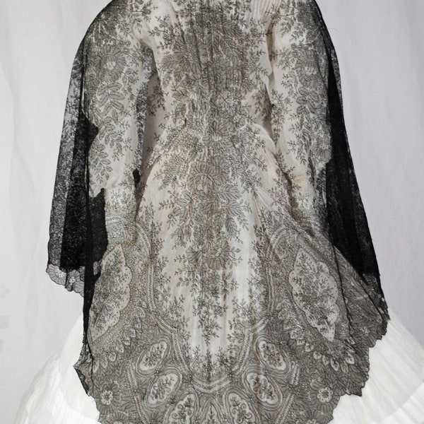 Victorian Chantilly Lace Mantilla Shawl, 1850 Thru 1860s