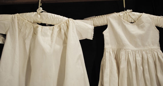 Victorian Childs Girl White Cotton Dresses And Sl… - image 7