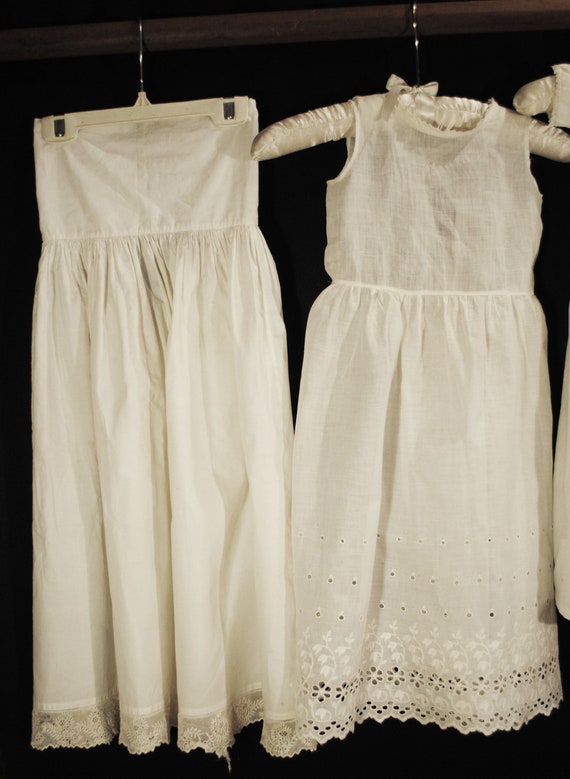 Victorian Childs Girl White Cotton Dresses And Sl… - image 2