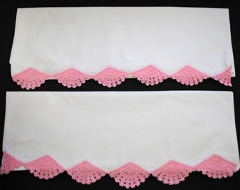 1930's Vintage Cotton Pillowcases With Pink Scalloped Crochet Edge Trim