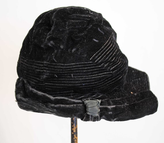 Vintage Ladies Cloche Hats, c1920s Thru 1940s, Lo… - image 9