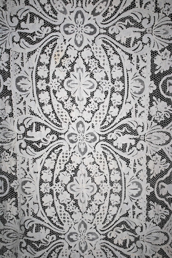 Victorian Point De Venise Needle Lace Tablecloth: Fairies & Cupids