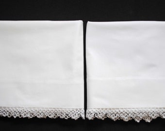 1930's Vintage Cotton Pillowcases With Scalloped Hand Done Tatting Edge Trim