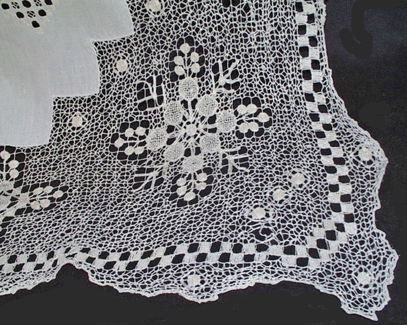 Measures 103 x 68 Hand Embroidered Loomed Net Lace Table Linen Vintage Table Cloth White work Linen Net Lace
