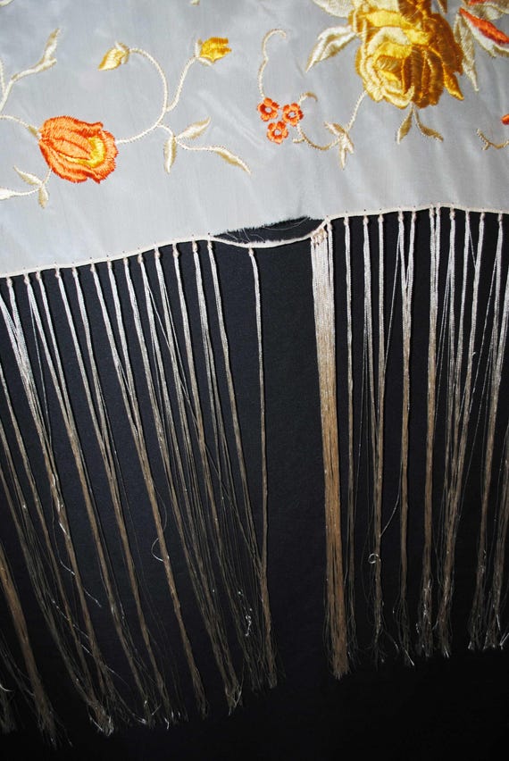 Vintage Floral Fringed Piano Shawl, 1920s - image 11